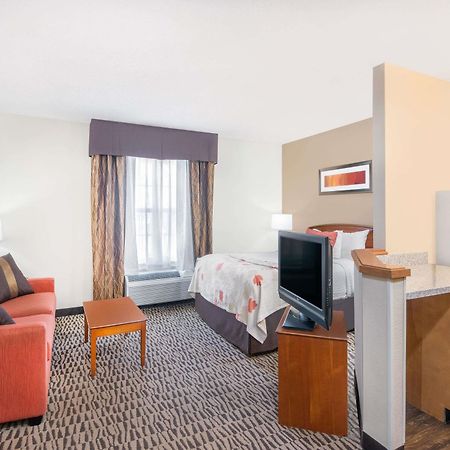 Hawthorn Suites By Wyndham Louisville North Jeffersonville Extérieur photo