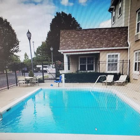 Hawthorn Suites By Wyndham Louisville North Jeffersonville Extérieur photo