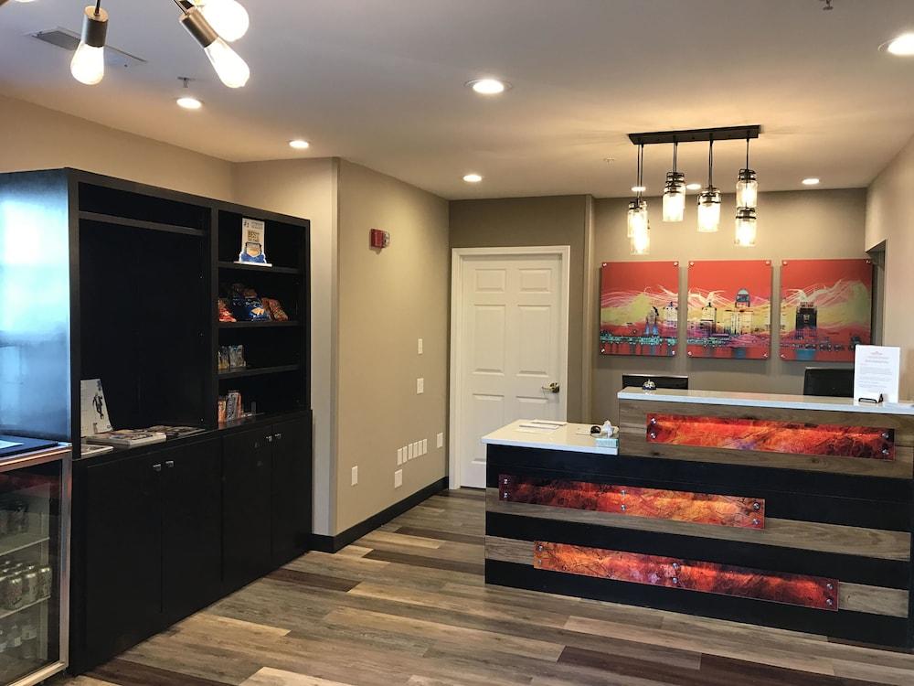 Hawthorn Suites By Wyndham Louisville North Jeffersonville Extérieur photo