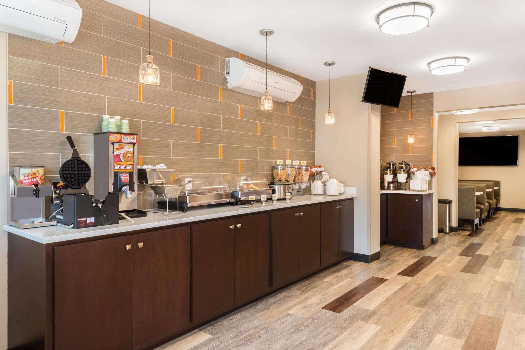Hawthorn Suites By Wyndham Louisville North Jeffersonville Extérieur photo