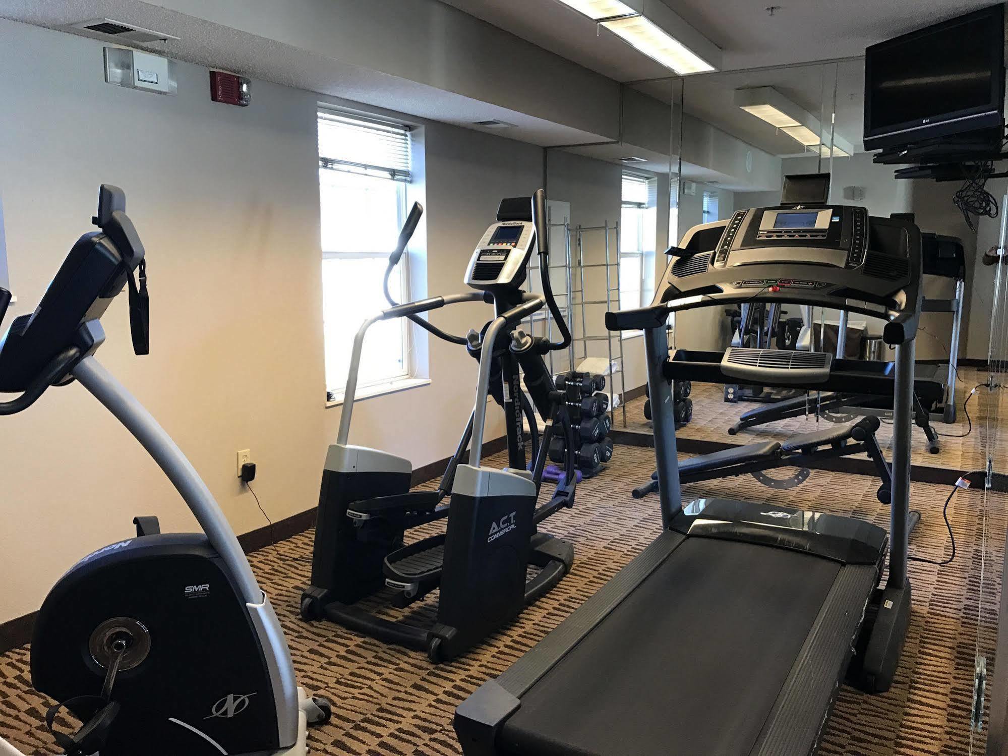 Hawthorn Suites By Wyndham Louisville North Jeffersonville Extérieur photo