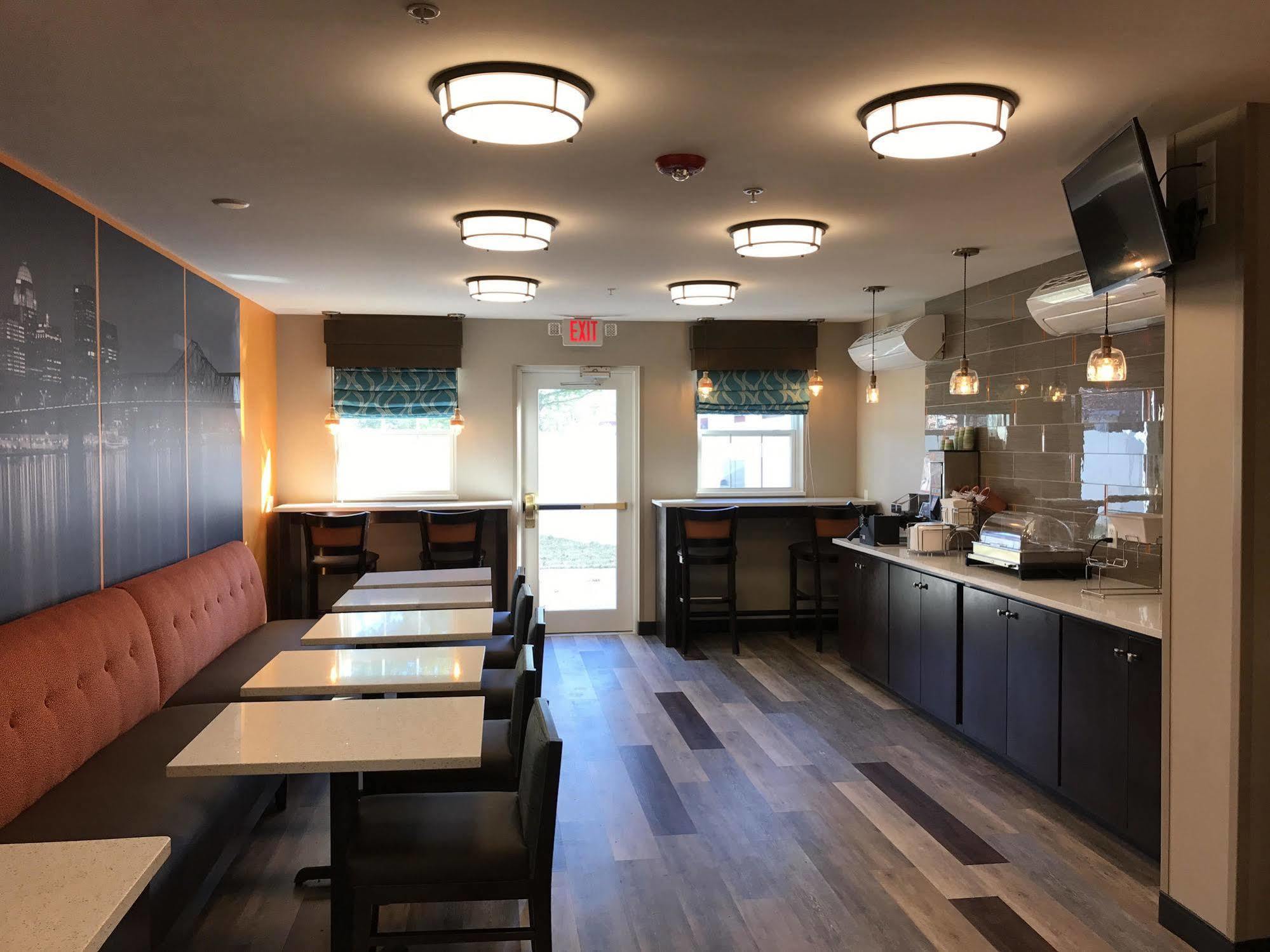 Hawthorn Suites By Wyndham Louisville North Jeffersonville Extérieur photo