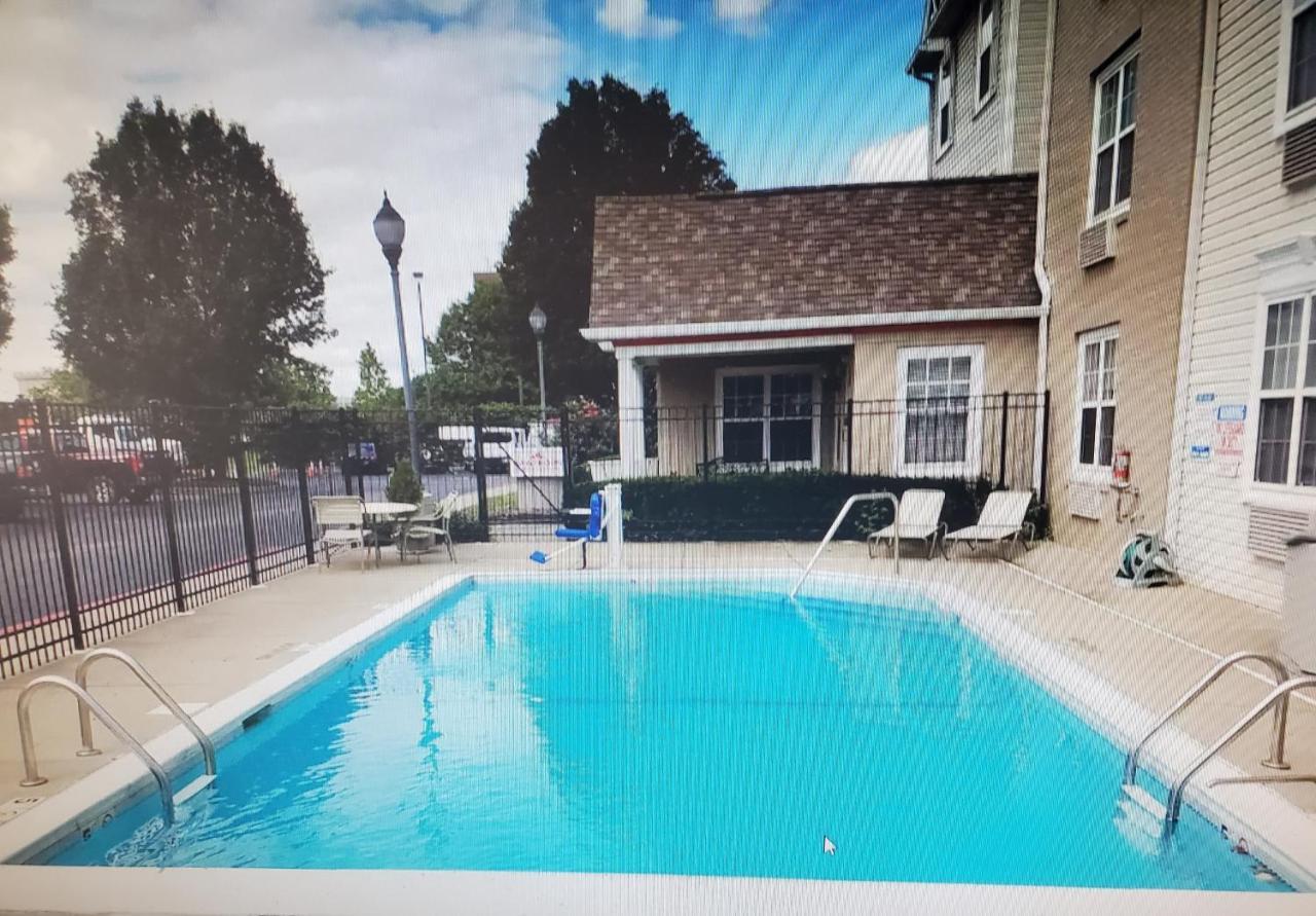 Hawthorn Suites By Wyndham Louisville North Jeffersonville Extérieur photo